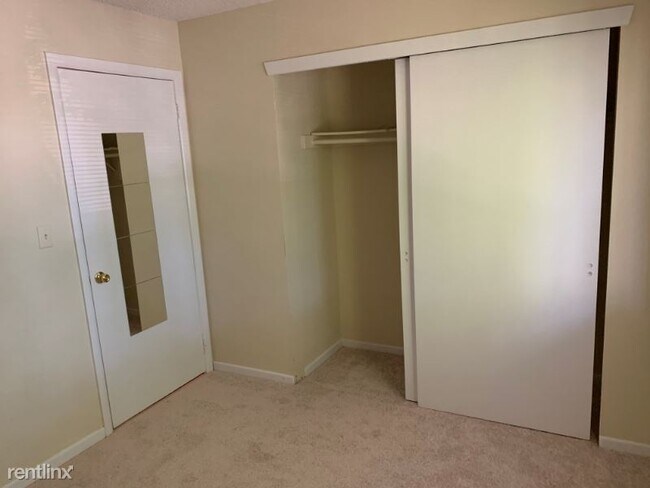 Building Photo - 2 br, 2 bath Condo - 8602 Tamarron Drive