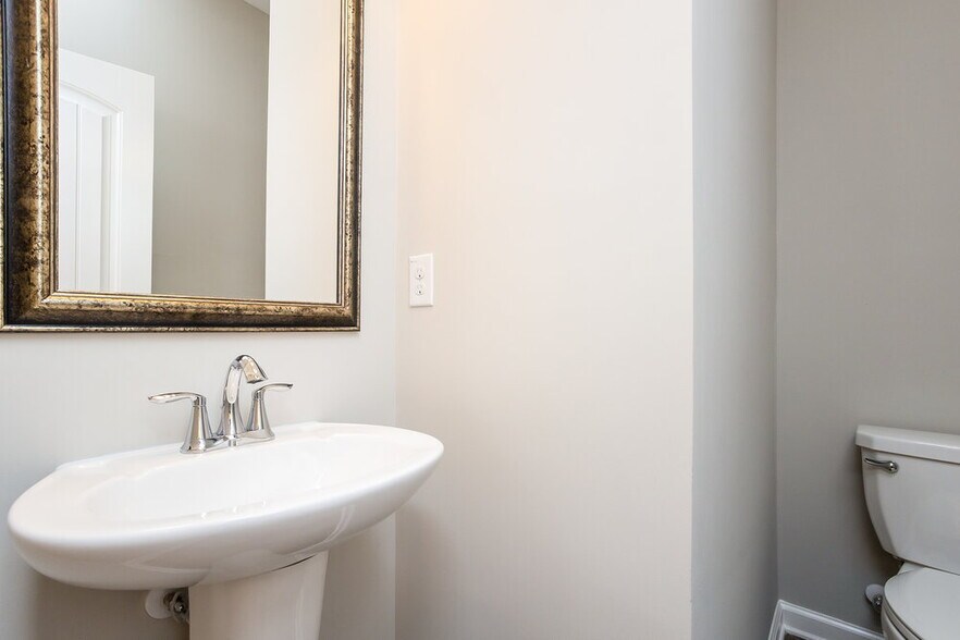 Building Photo - 387 Lenore Ct