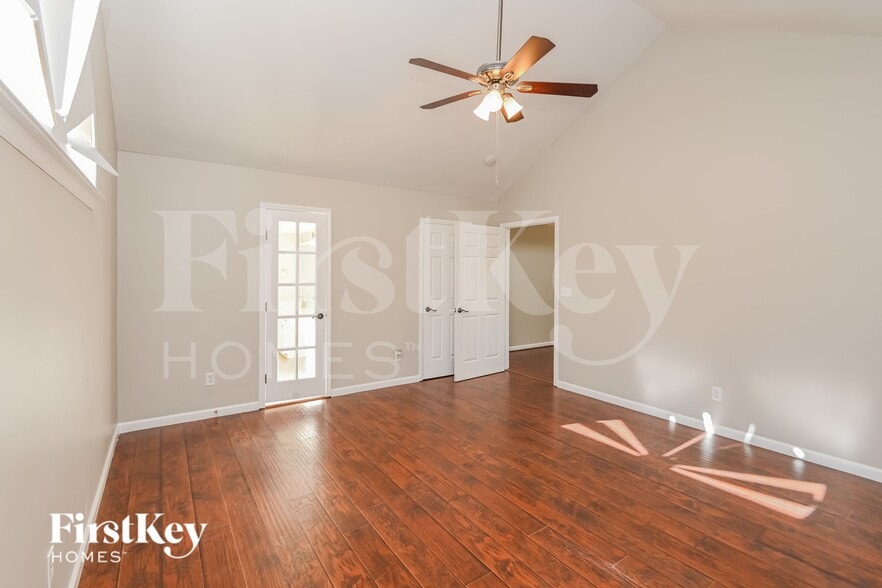 Building Photo - 10706 Trumble Ln