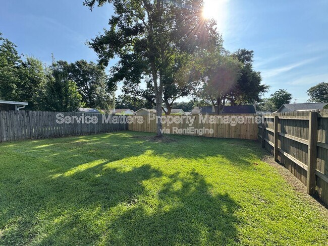Building Photo - 10520 Wilderness Ln