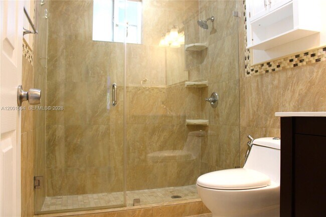 Building Photo - 2253 SW 10th St