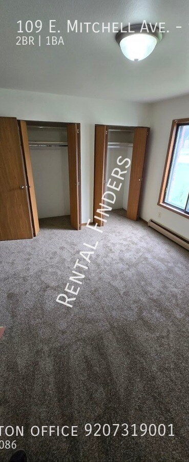 Building Photo - 109 E Mitchell Ave