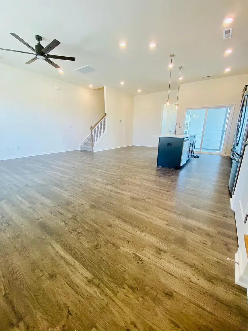 Building Photo - 9241 Harwen Ln