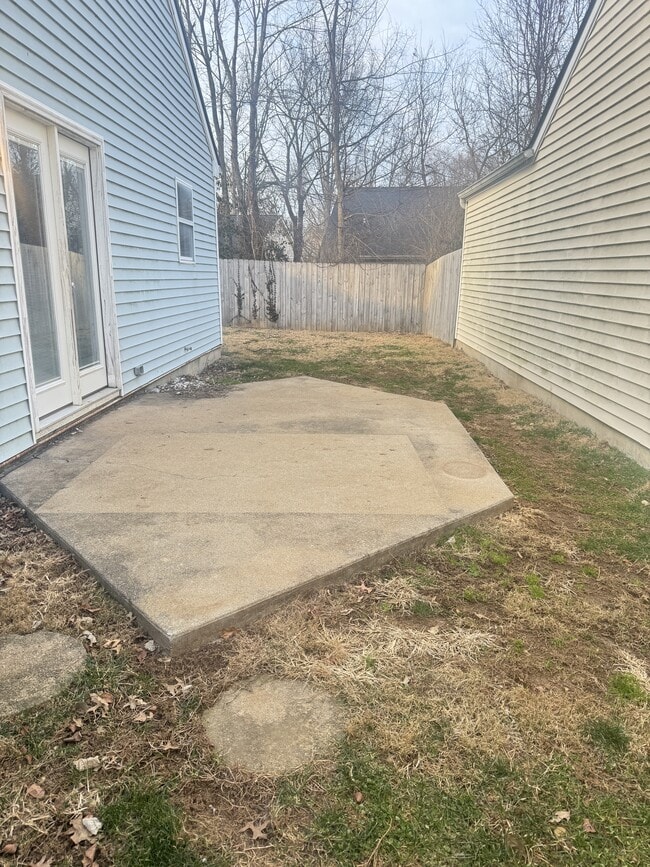 Building Photo - 1003 Parkside Dr