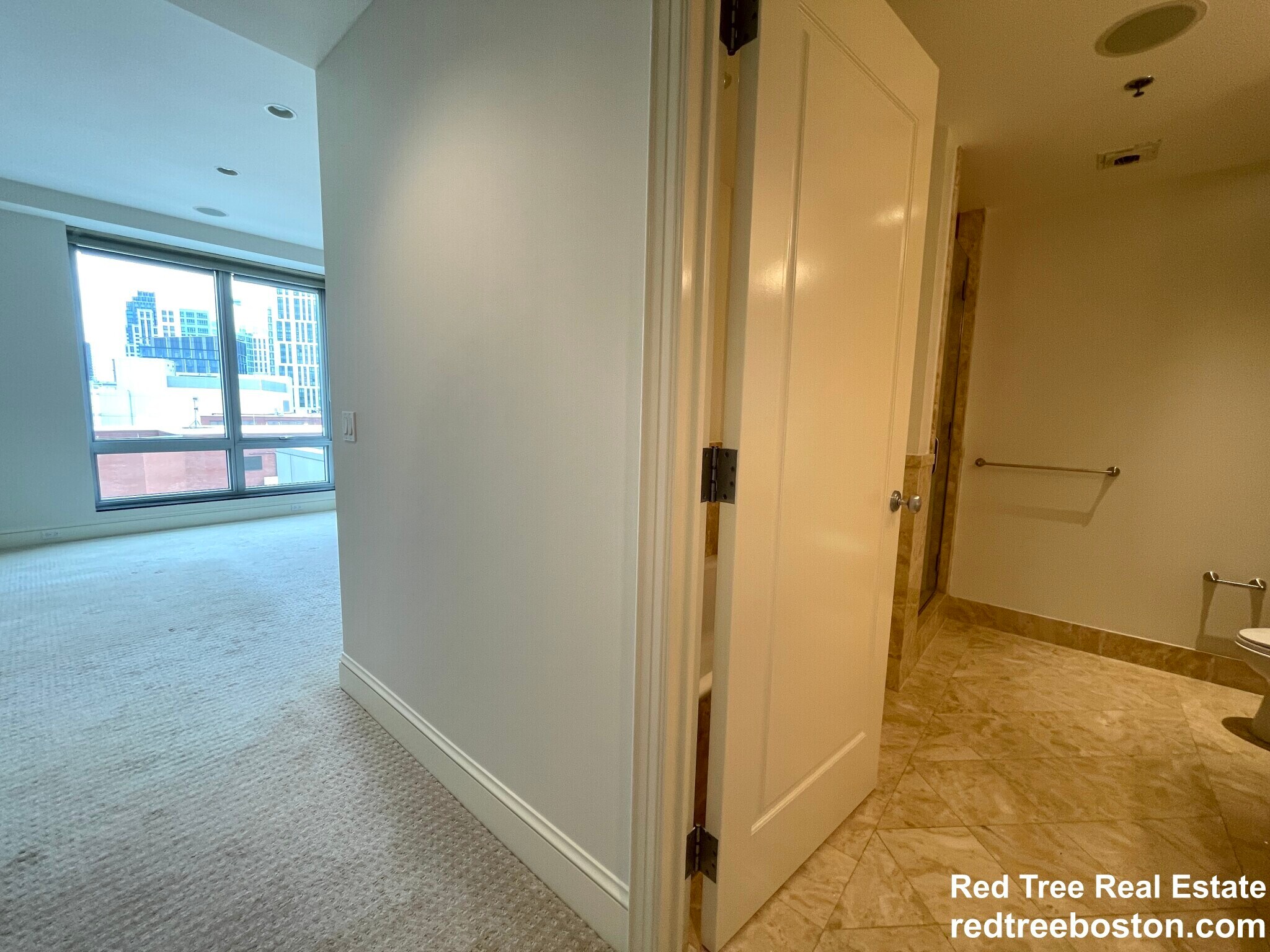 Building Photo - 1 Charles St S