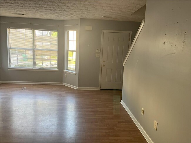 Building Photo - 3090 Fields Dr