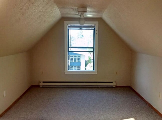 Building Photo - 3915 S Edmunds St