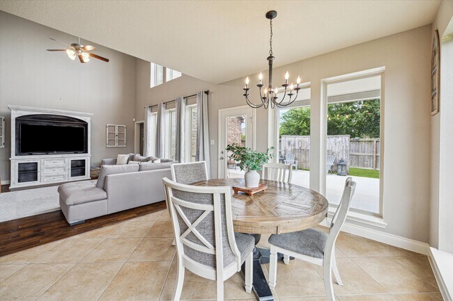 Building Photo - 28919 Crested Butte Dr