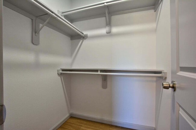 Building Photo - 1207 N Essex Ave