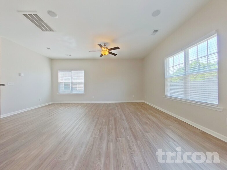 Building Photo - 409 Eastfair Dr