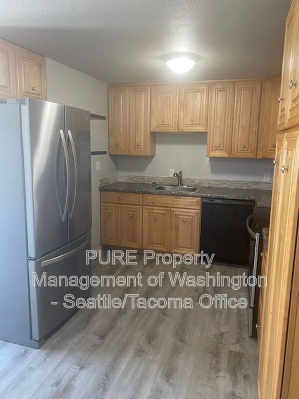 Building Photo - 1422 116th St S