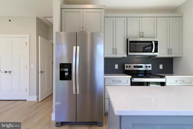 Building Photo - 106 Elly Dr