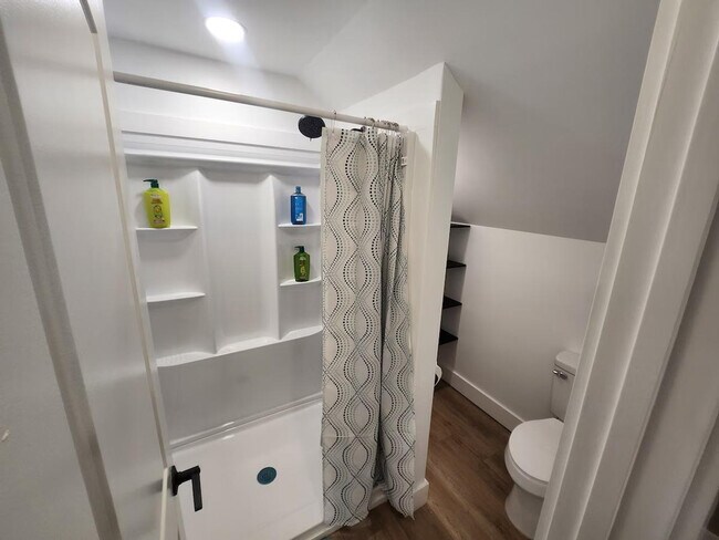 Building Photo - 203 Brockman Ave