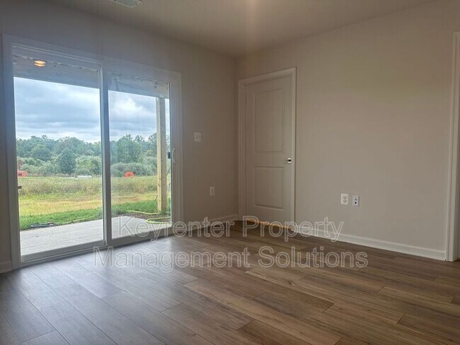 Building Photo - 121 Gibraltar Dr
