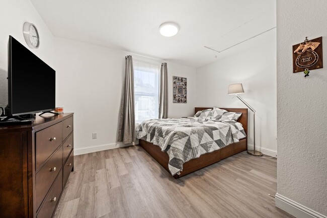 Building Photo - Welcome to your beautifully updated home!