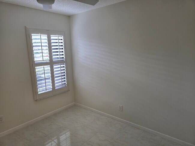 Building Photo - 9413 Boca Cove Cir