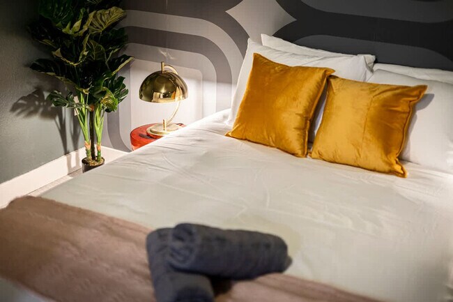 Building Photo - 12080 W 32nd Dr