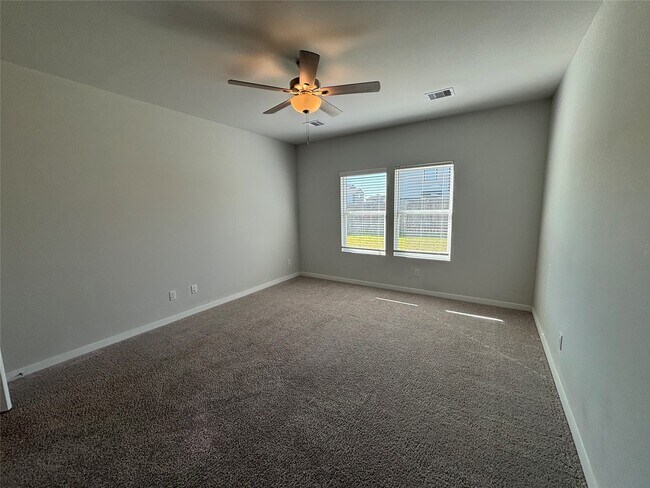 Building Photo - 5703 Blue Grama Dr