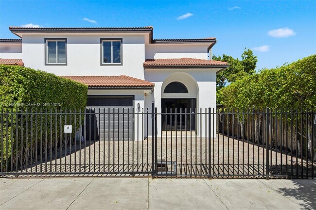 Building Photo - 3111 SW 12th St