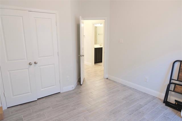 Building Photo - 5928 Pine River Ln