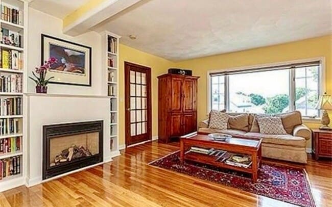 Primary Photo - 18 Moulton Rd