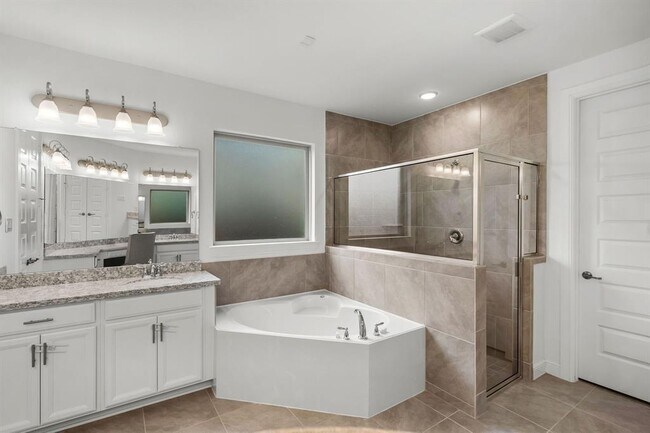 Building Photo - 4055 Woodland Meadow Dr