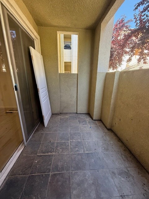 Building Photo - 1360 Shady Ln