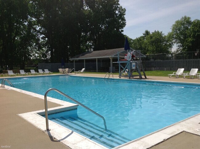 Building Photo - 1703 S Lincoln St