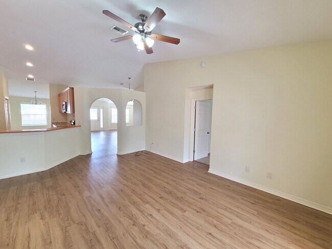 Building Photo - The Hammocks Phase I Pool Home-Lynn Haven