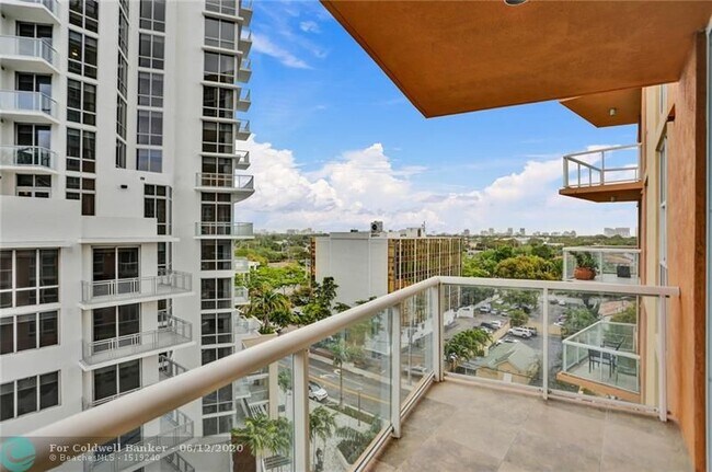 Building Photo - 111 SE 8th Ave