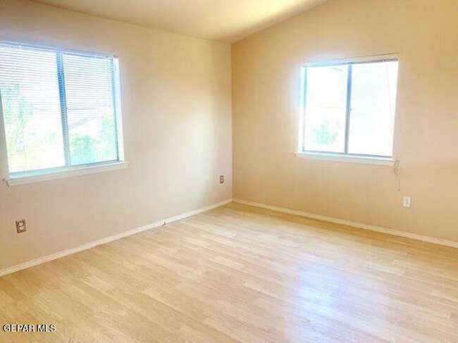 Building Photo - 2417 Sparrow Point St