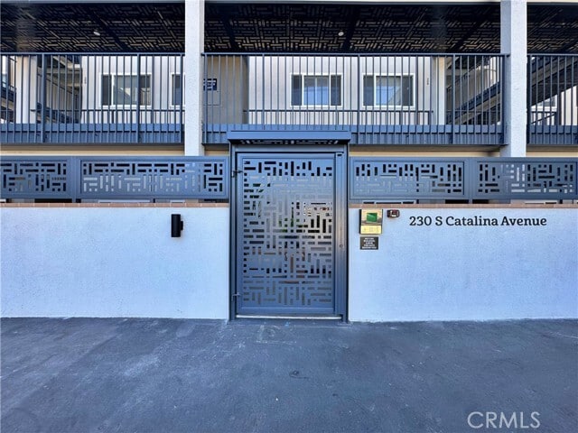 Building Photo - 230 S Catalina Ave