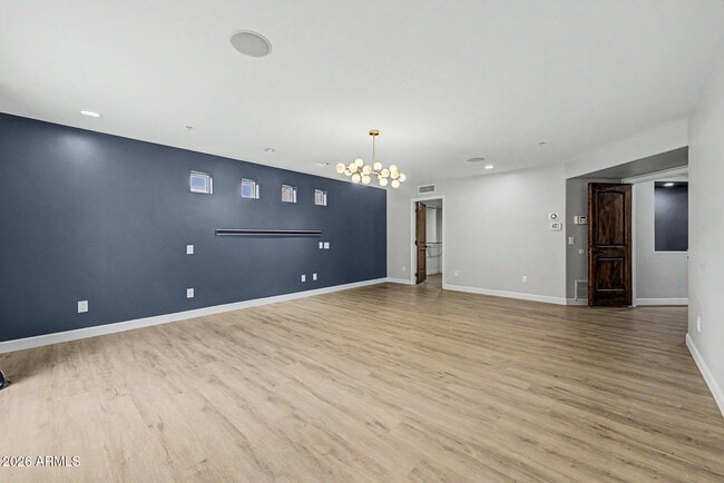 Building Photo - 2311 E Colter St