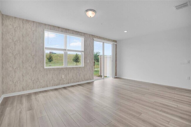 Building Photo - 2026 Crape Jasmine Ln