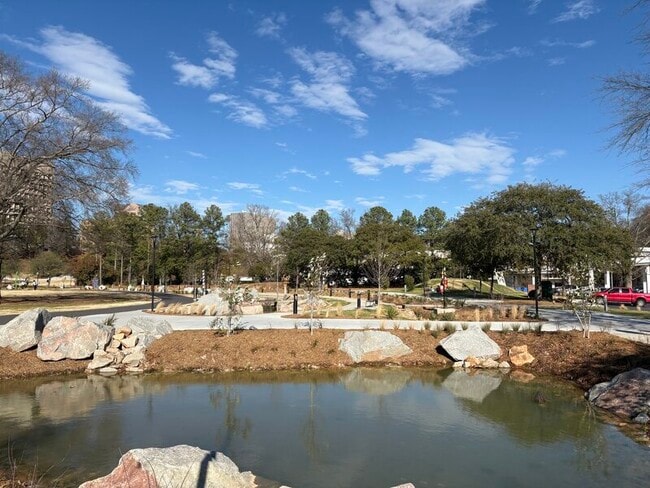 Building Photo - 1921 Wayne St