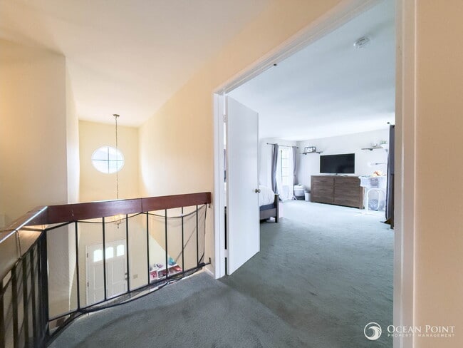 Building Photo - Large Four Bedroom Home for Rent in Moorpark!