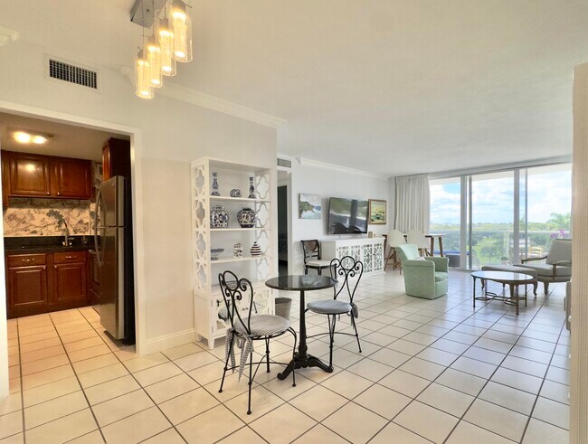 Building Photo - 2800 N Flagler Dr