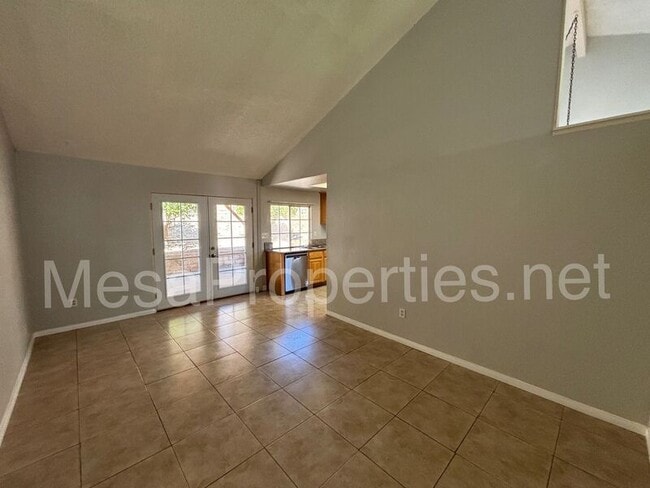 Building Photo - 6632 Bandola St