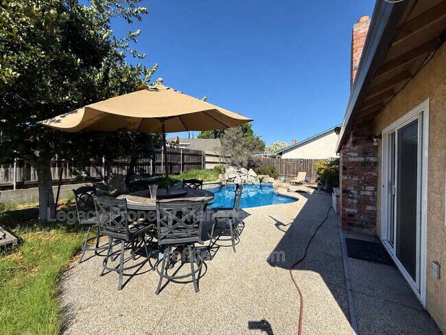 Building Photo - 4901 Adorn Ct