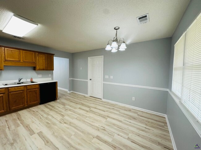 Building Photo - 107 Eagles Landing Trail