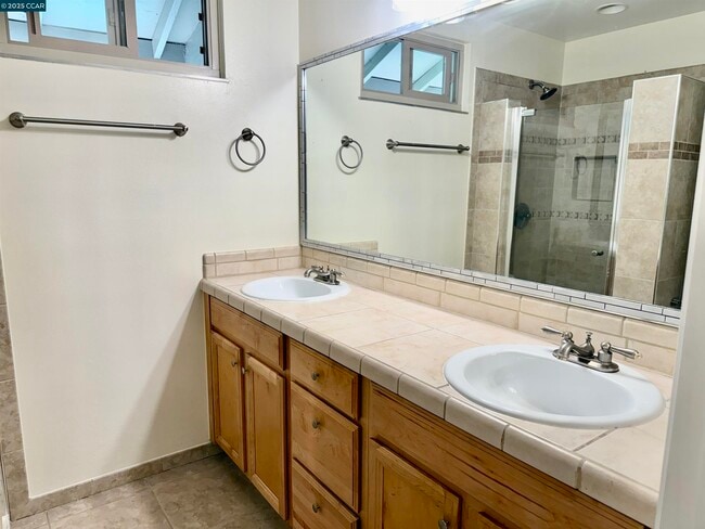 Building Photo - 1564 Candelero Dr