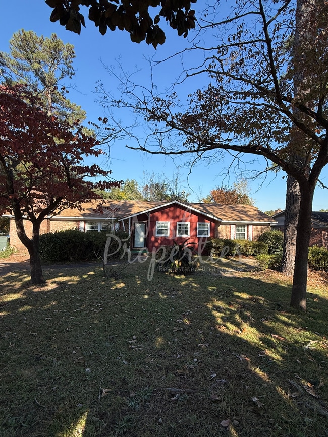 Primary Photo - 3901 Pine Cone Dr