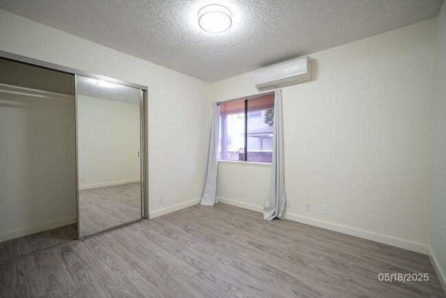 Building Photo - 3 BD/2 BA Home in Mililani with Garage (Av...