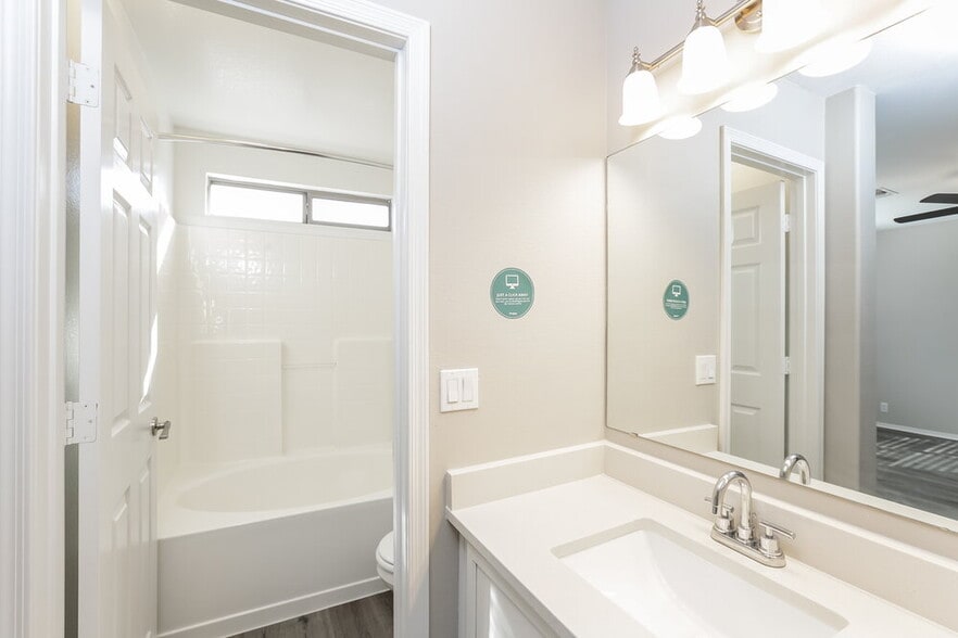 Building Photo - 9323 W Ironwood Dr