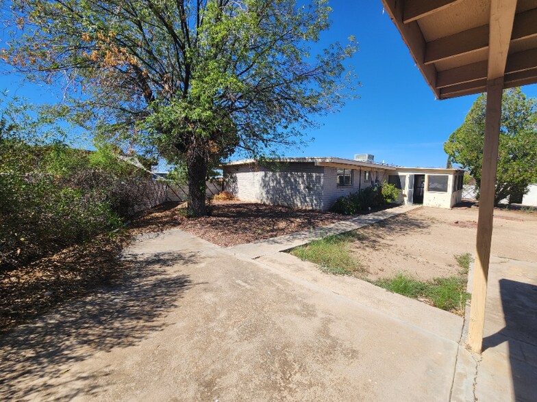 Building Photo - 1575 S Rocky Mountain Dr
