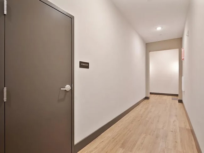 Building Photo - Premier 2/2 Condo in The Cannery