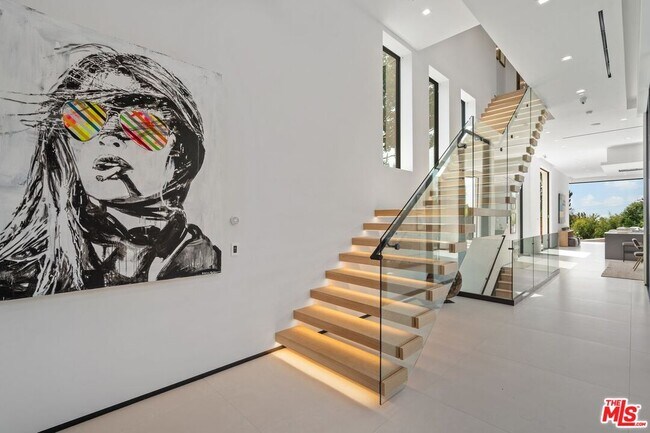 Building Photo - 1200 Angelo Dr