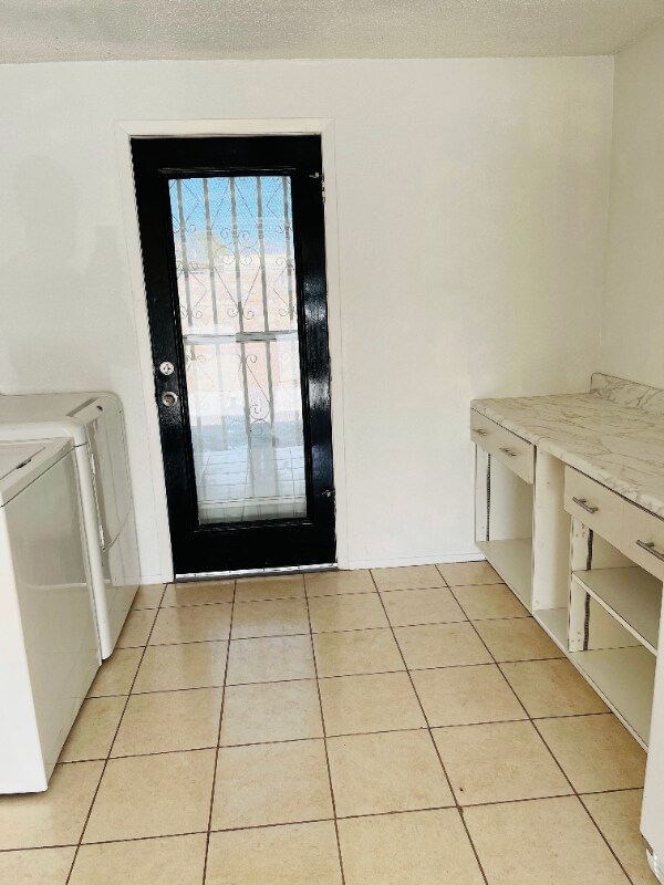 Building Photo - 9101 Tenango Dr