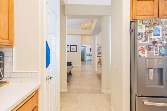 Building Photo - 79120 Canterra Dr