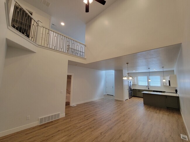 Building Photo - 1455 N 3860 W